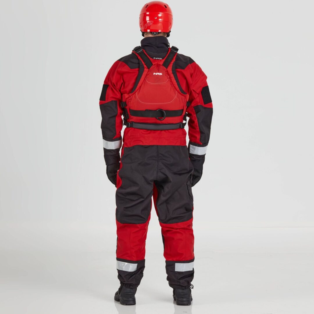 22562_01_Red_Model_BackPFD_111021_2000x2000