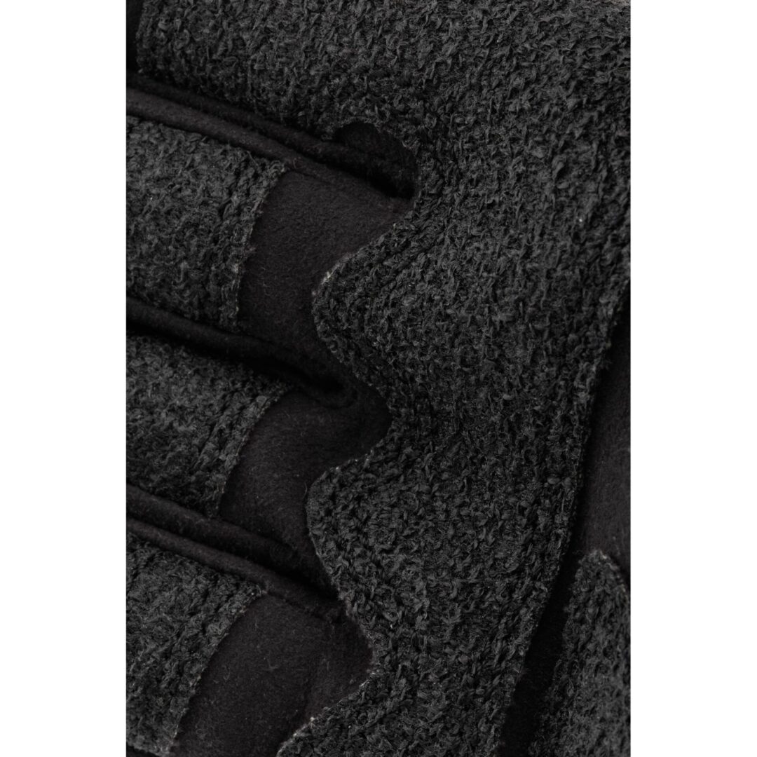 25036_03_Black_na_PalmDetail_031422_2000x2000