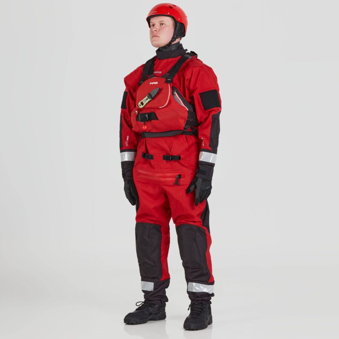 22529_04_Red_Model_LeftPFD_111021_2000x2000