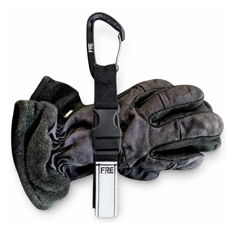 fre-carabiner-glove-strap-detail-02