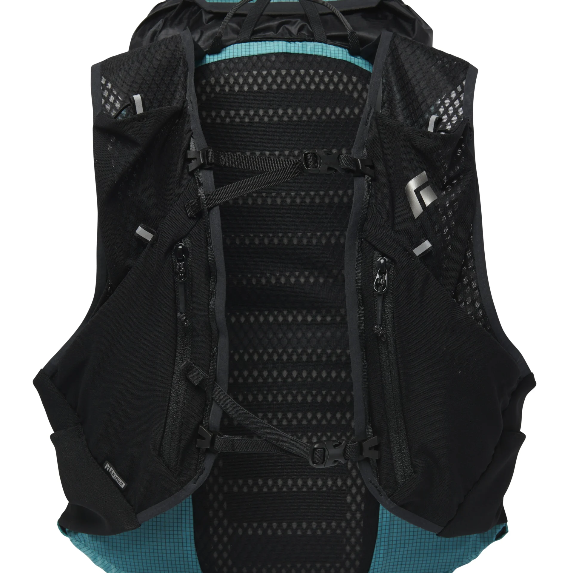 680037_4050_W_DISTANCE_22_BACKPACK_Dark_Patina_03